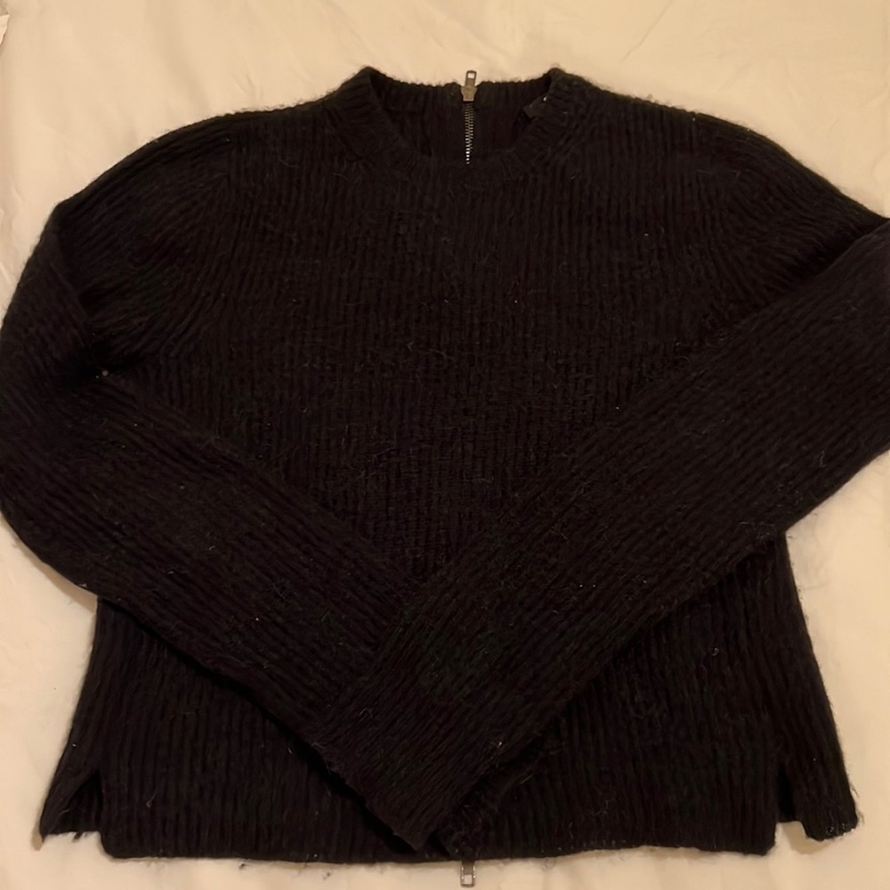 Black rubbed sweater with back zipper